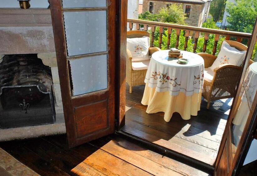 标准三人间, Posada Ansorena