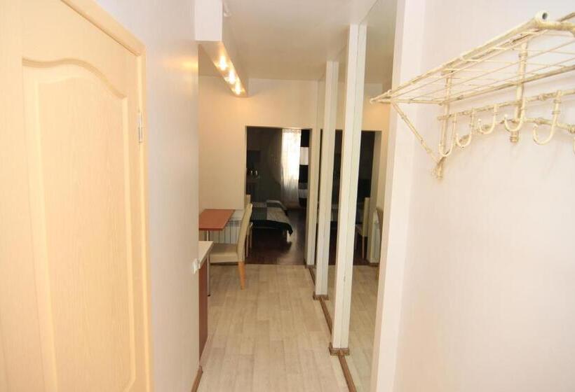 استودیوی استاندارد, Apart Hotel On Preobrajenskaya 24