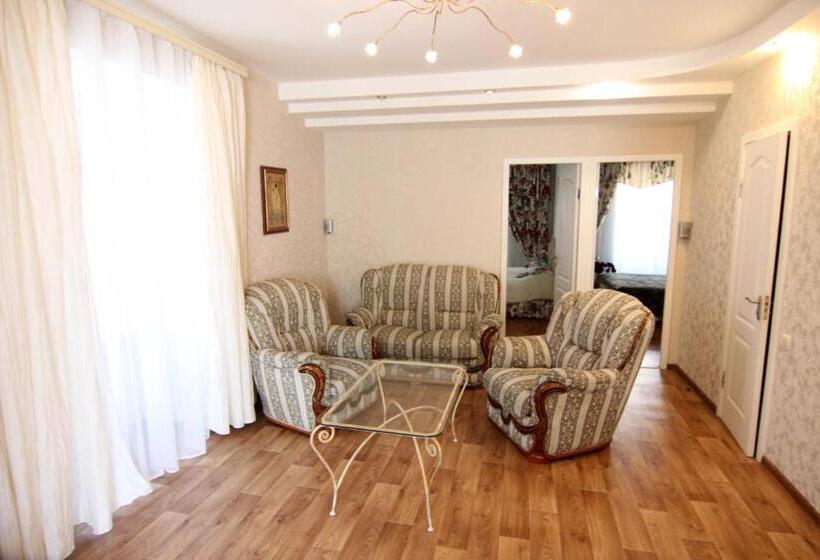 آپارتمان 2 خوابه, Apart Hotel On Preobrajenskaya 24