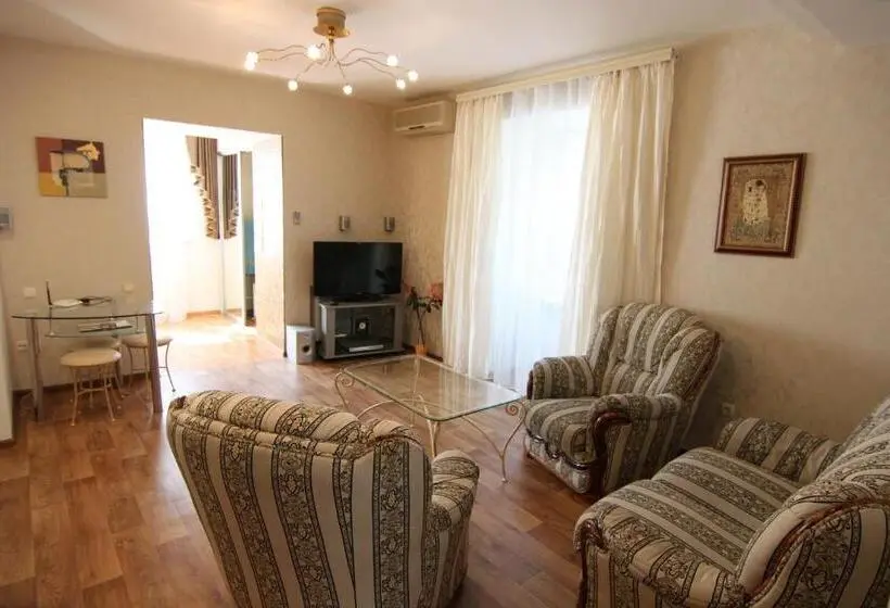 آپارتمان 2 خوابه, Apart Hotel On Preobrajenskaya 24