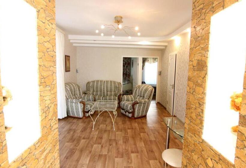 آپارتمان 2 خوابه, Apart Hotel On Preobrajenskaya 24