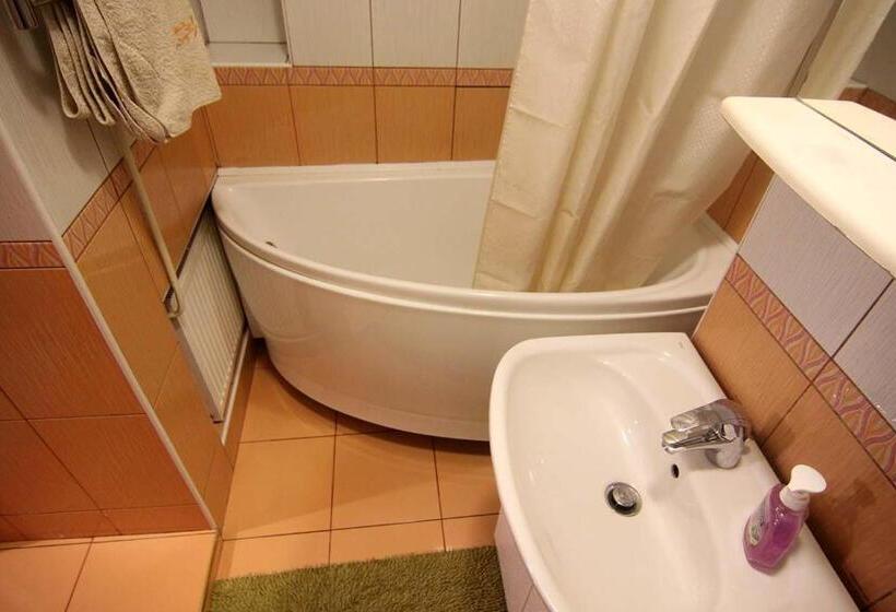 آپارتمان 1 خوابه با بالکن, Apart Hotel On Preobrajenskaya 24