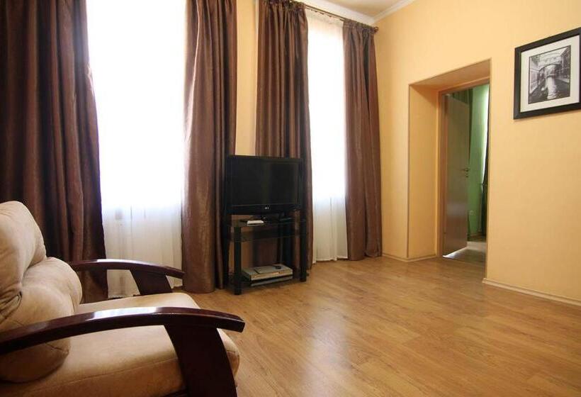 آپارتمان 1 خوابه با بالکن, Apart Hotel On Preobrajenskaya 24
