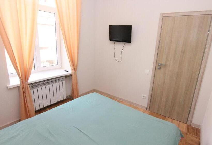 سوییت خانوادگی, Apart Hotel On Preobrajenskaya 24
