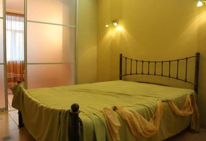 اتاق لوکس چهار تخته, Apart Hotel On Preobrajenskaya 24