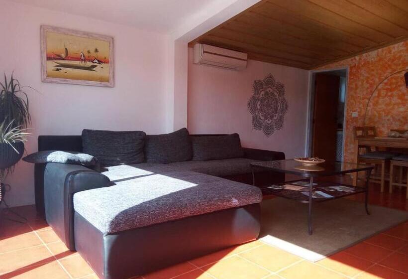 침실 1개 주택, Amor De Crianca