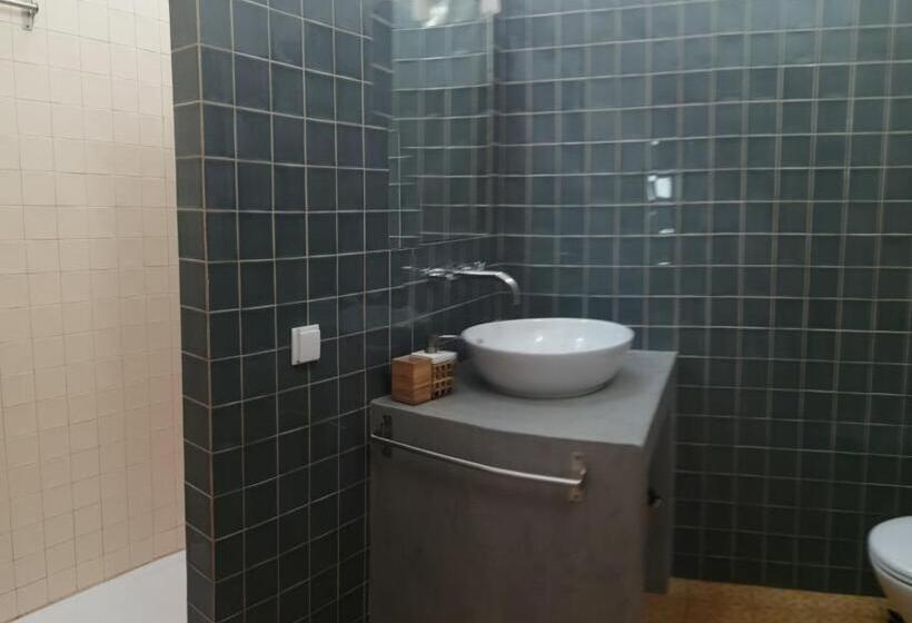 침실 2개 주택, Amor De Crianca