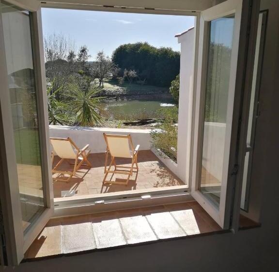 침실 2개 주택, Amor De Crianca