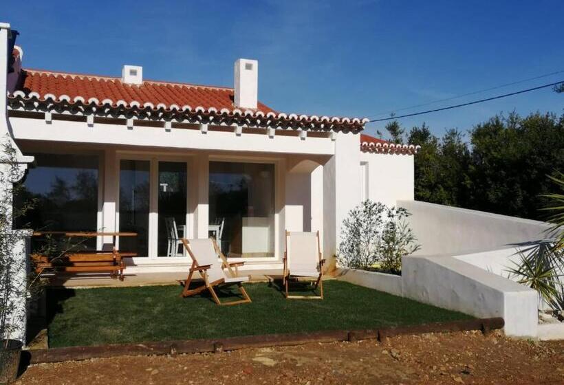 침실 2개 주택, Amor De Crianca