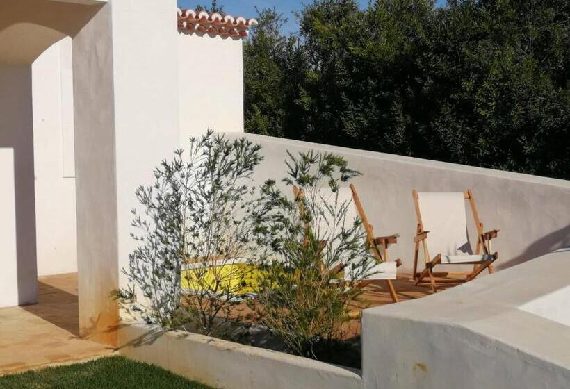 침실 2개 주택, Amor De Crianca