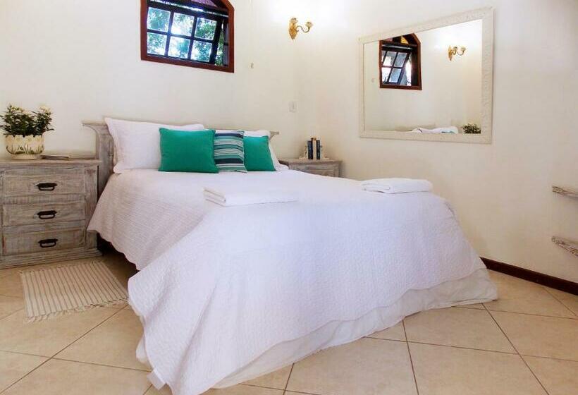 سوییت با چشمانداز باغ, Aratinga Inn