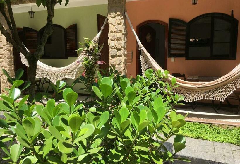 سوییت با چشمانداز باغ, Aratinga Inn