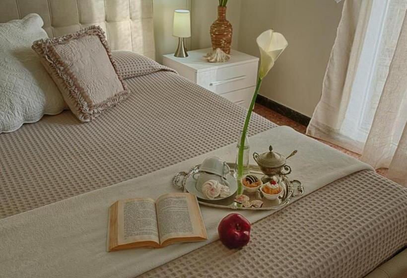 غرفة قياسية مزوَّدة بتراس, B&b L'arca Di Noè