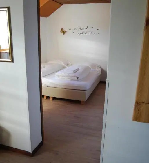 اتاق استاندارد چهار تخته, Gästehaus Pernull