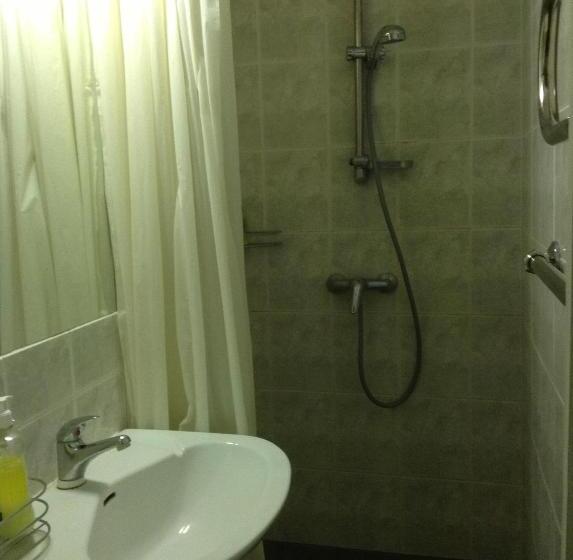 اتاق استاندارد با سرویس بهداشتی مشترک, Kastani Home Accommodation