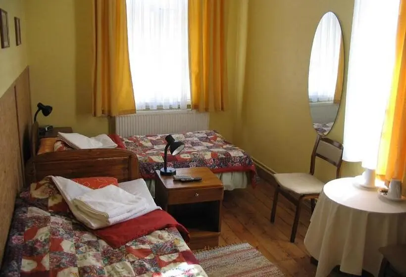 اتاق استاندارد با سرویس بهداشتی مشترک, Kastani Home Accommodation