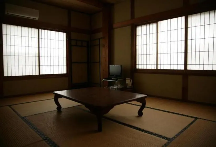 スタンダード4人部屋, Magome Chaya