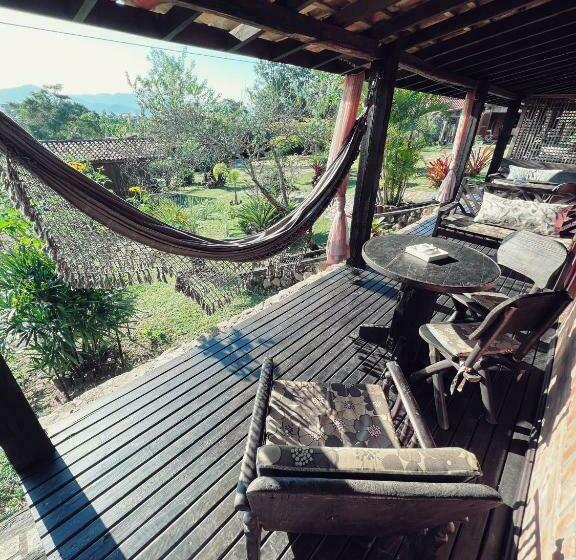 סוויטה, Pousada Meia Lua