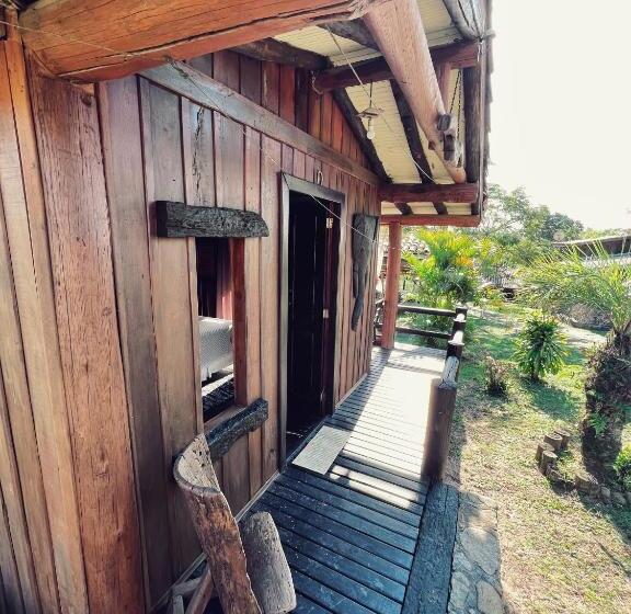 בקתה דלוקס, Pousada Meia Lua