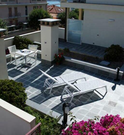 استودیوی استاندارد, Residence Dell Angelo