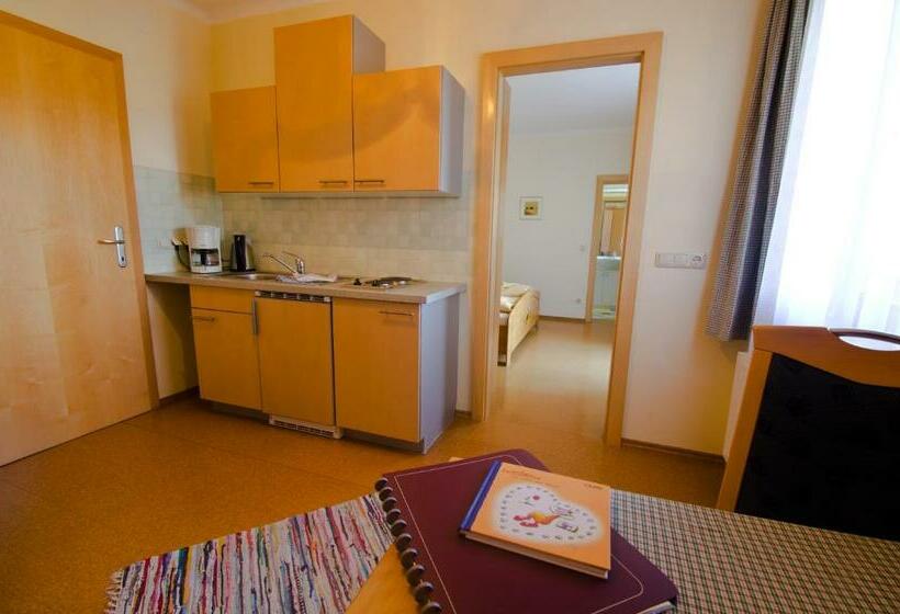 バルコニー付き1ベッドルームアパートメント, Erlebnisbauernhof Urak