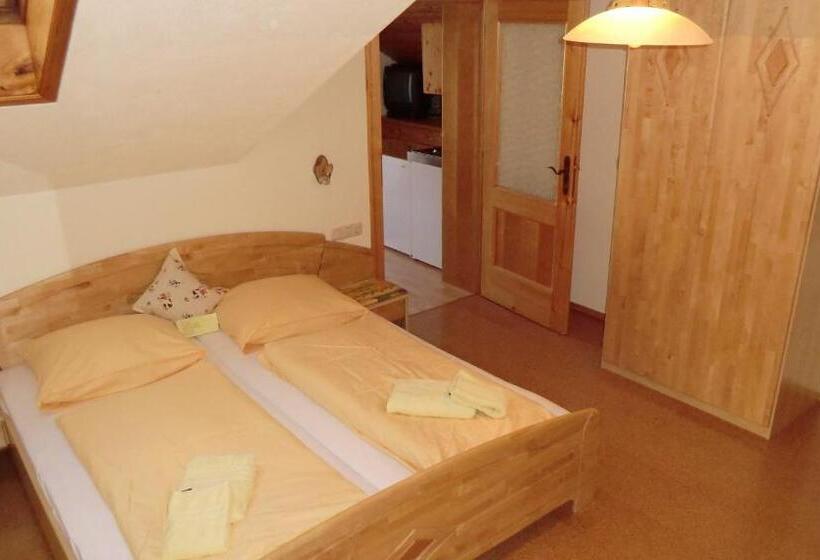 バルコニー付2ベッドルームアパートメント, Erlebnisbauernhof Urak