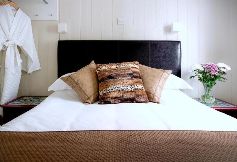 غرفة قياسية, Ammonite Lodge