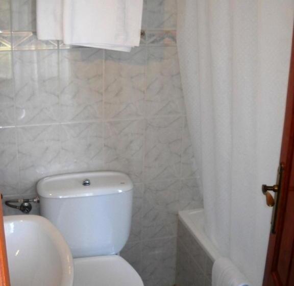 Номер Стандарт Вид на Горы, Pensión El Pirineo