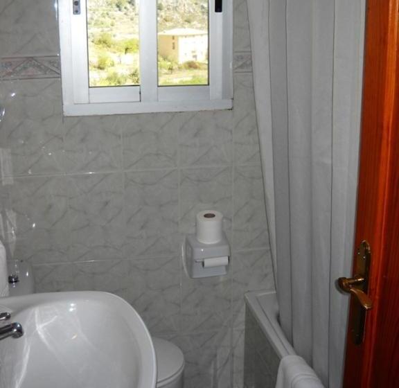 Номер Стандарт Вид на Горы, Pensión El Pirineo