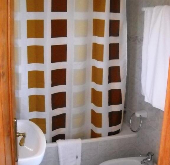 Номер Стандарт с Балконом, Pensión El Pirineo