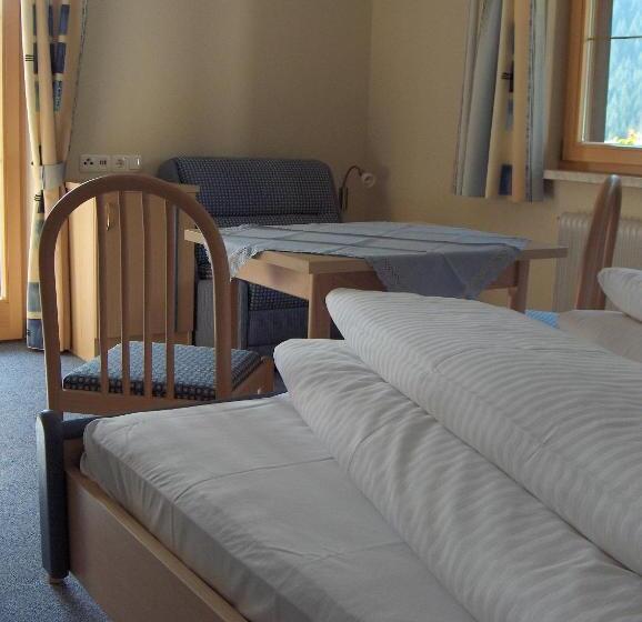 2 Sovrums Lägenhet, Haus Helga