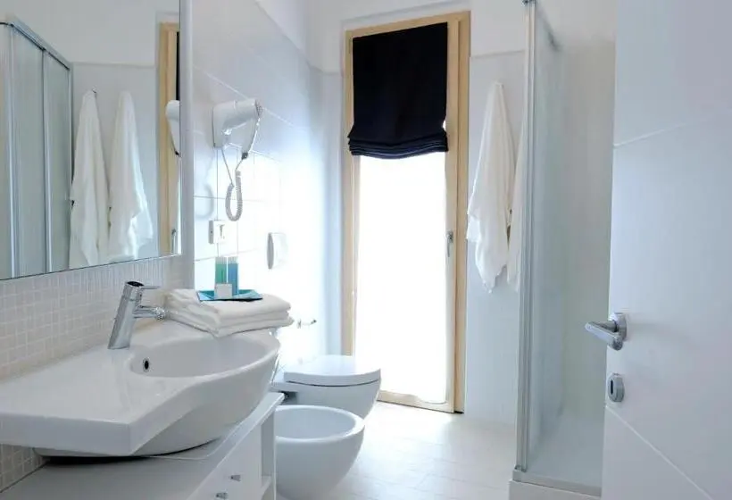 Superior 2-bedroom flat with sea view, Residence Mareamare