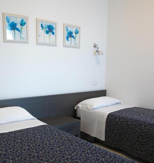 Superior 2-bedroom flat with sea view, Residence Mareamare