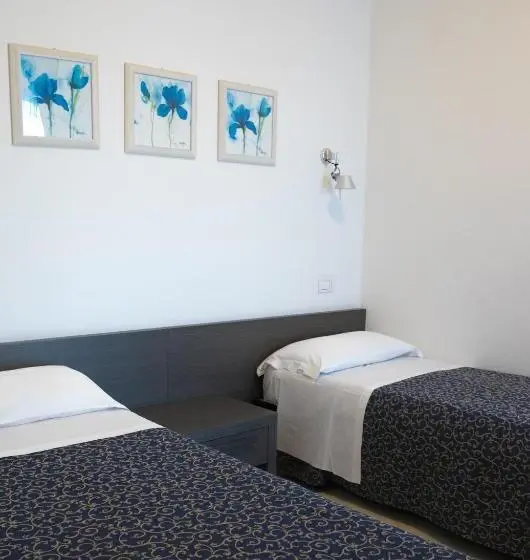 Superior 2-bedroom flat with sea view, Residence Mareamare
