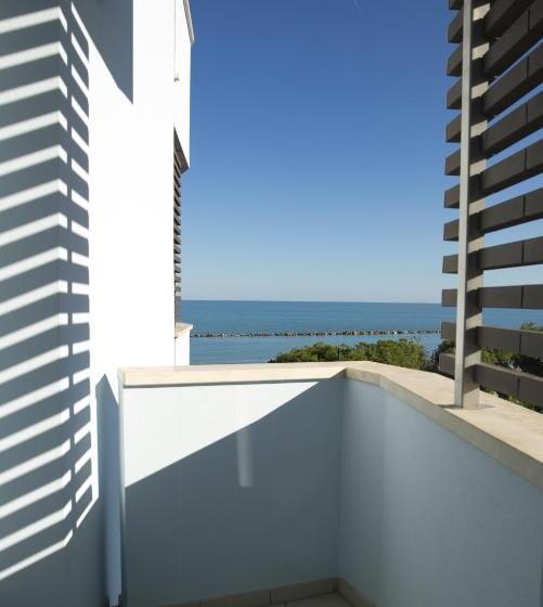 דירת שני חדרים, Residence Mareamare