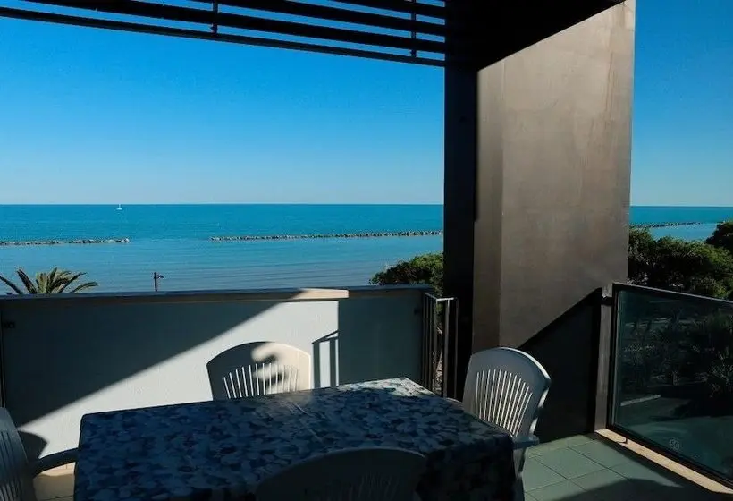オーシャンビューバルコニー付きワンベッドルームアパートメント, Residence Mareamare