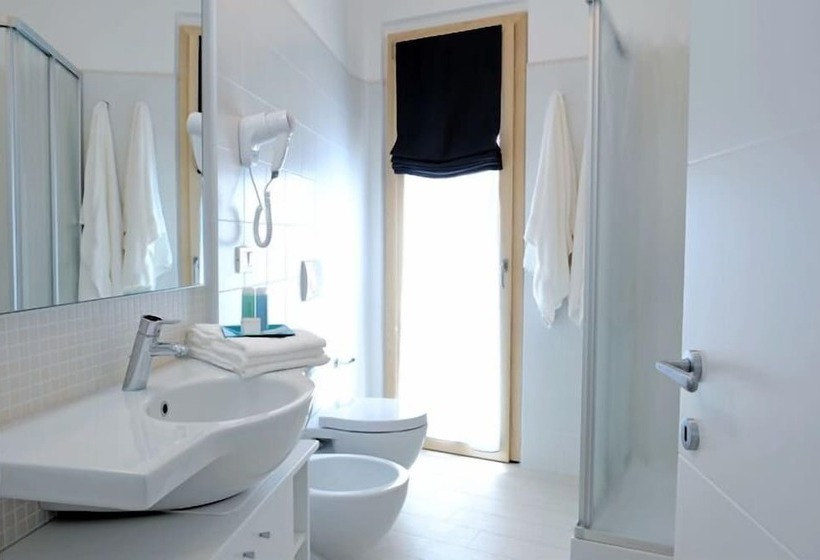 Superior 2-bedroom flat with sea view, Residence Mareamare