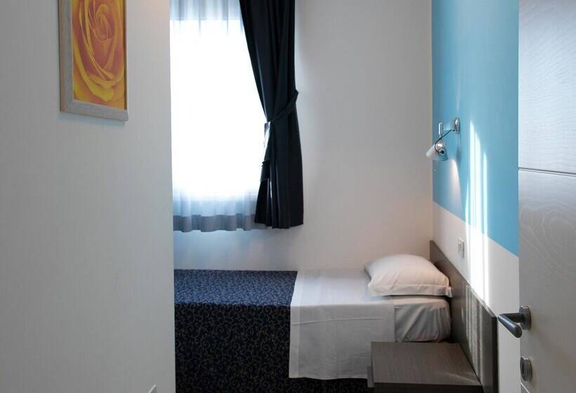 Superior 2-bedroom flat with sea view, Residence Mareamare