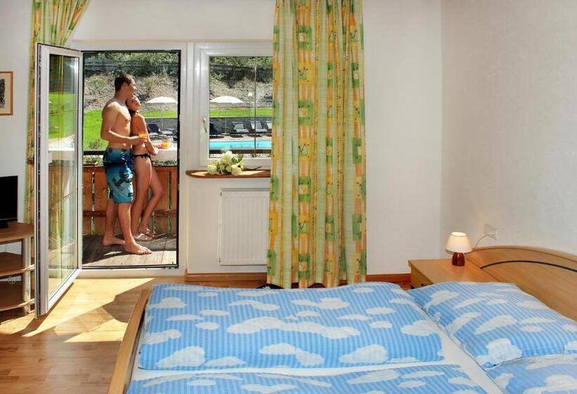 Студио Стандарт с Видом, Residence St Konstantin