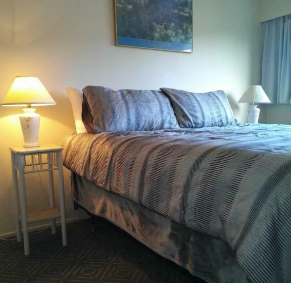 침실 2개 아파트, Rosedale Manor