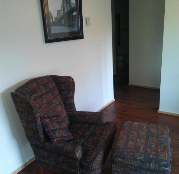 带1个卧室的公寓, Rosedale Manor