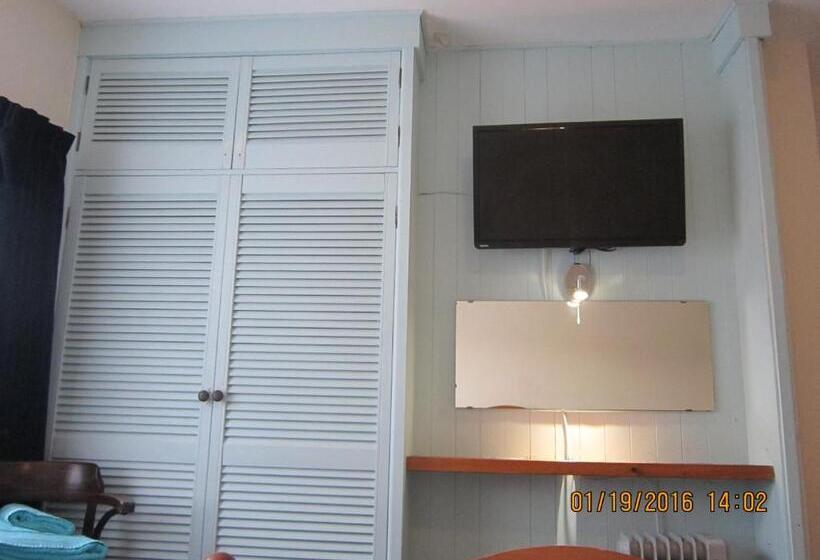 غرفة قياسية سرير كينج, Queen Mary Inn