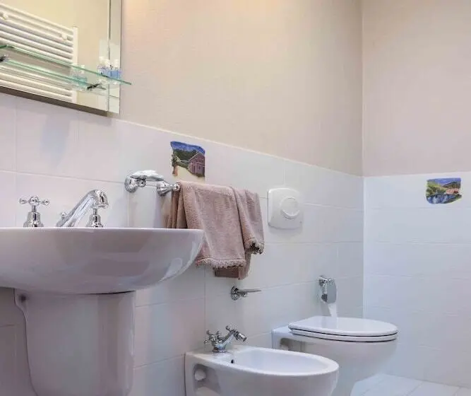 Standard Neljän Hengen Huone, Casale Talevi