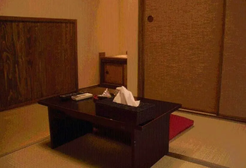 Economy-huone Jaettu Kylpyhuone, Family Ryokan Kawakyu With Showa Retro, Private Hot Spring