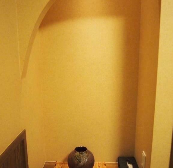 Banyo Paylaşımlı Ekonomik Oda, Family Ryokan Kawakyu With Showa Retro, Private Hot Spring