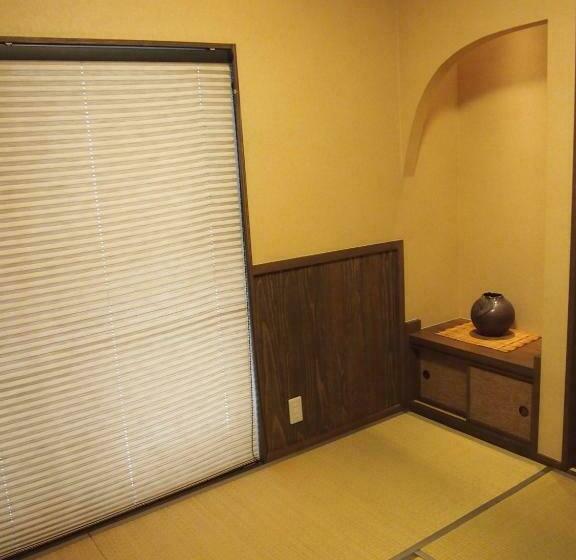 이코노미 룸 공용욕실, Family Ryokan Kawakyu With Showa Retro, Private Hot Spring