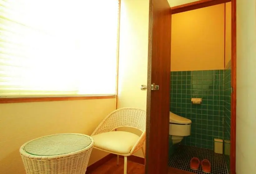 Standard Kolmen Hengen Huone Jaettu kylpyhuone, Family Ryokan Kawakyu With Showa Retro, Private Hot Spring