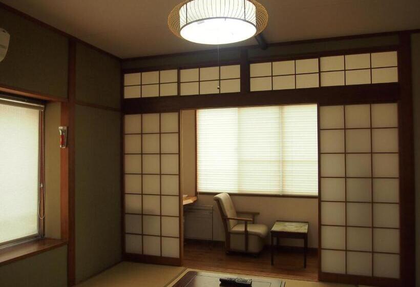 Orta Banyolu Üç Kişilik Standart Oda, Family Ryokan Kawakyu With Showa Retro, Private Hot Spring