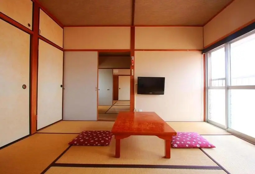 Perhehuone Jaettu Kylpyhuone, Family Ryokan Kawakyu With Showa Retro, Private Hot Spring