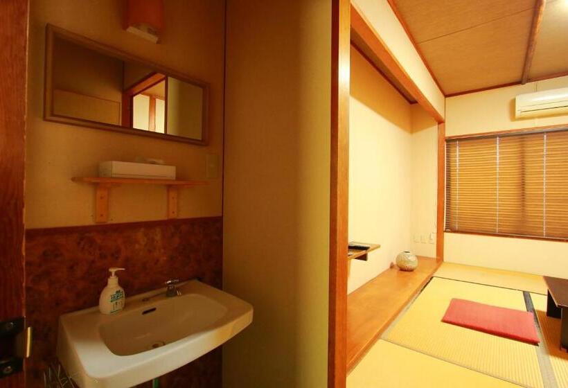 Banyo Paylaşımlı Ekonomik Oda, Family Ryokan Kawakyu With Showa Retro, Private Hot Spring